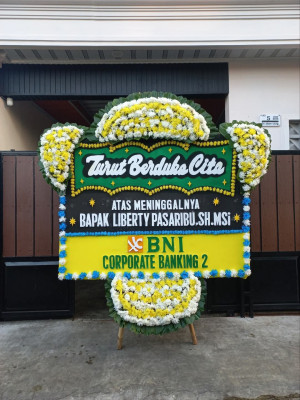 Papan Bunga Duka di Sungai Panas
