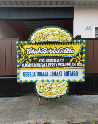 Papan Bunga Duka di Sungai Panas